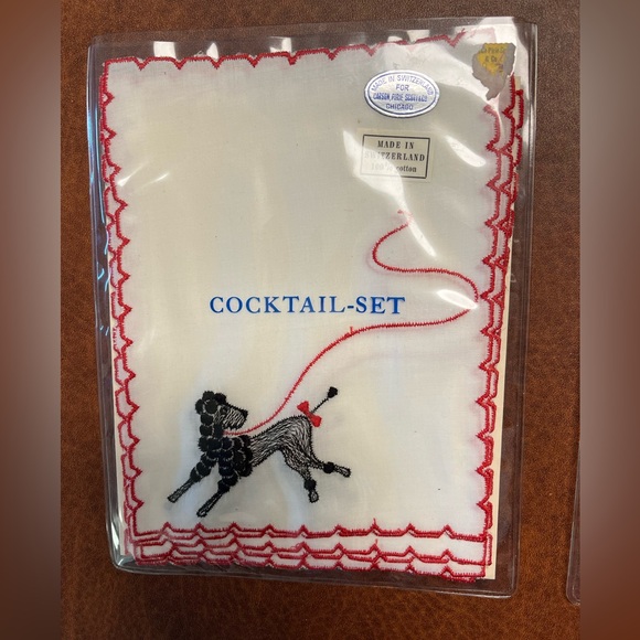 COCKTAIL SET Embroidered Napkins - Set of Two - Picture 2 of 4